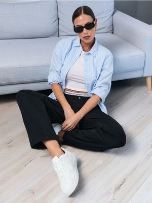 Sinsay - Jeansy damskie casual ze sklepu: Sinsay w kategorii: Jeansy damskie - zdjęcie CC22A15-4CA-6968_456BB