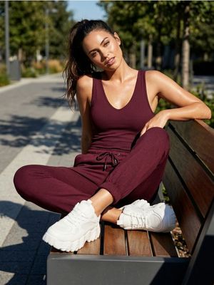 Spodnie damskie sportowe Sinsay ze sklepu: Sinsay w kategorii: Spodnie damskie - zdjęcie CC22A15-4CA-6968_466EY