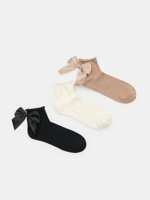 Skarpetki damskie gładkie casual Sinsay ze sklepu: Sinsay w kategorii: Skarpetki damskie - zdjęcie CC22A15-4CA-6968_471FI