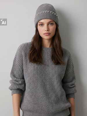 Czapka zimowa damska Sinsay ze sklepu: Sinsay w kategorii: Czapki zimowe damskie - zdjęcie CC22A15-4CA-6968_506LE