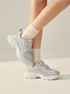 Buty sportowe damskie wiosenne Sinsay ze sklepu: Sinsay w kategorii: Buty sportowe damskie - zdjęcie CC22A15-4CA-6968_534KS