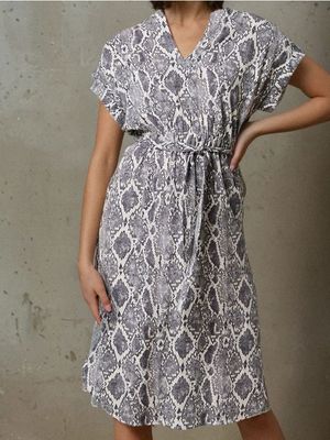 Sukienka casual wiosenna Sinsay ze sklepu: Sinsay w kategorii: Sukienki - zdjęcie CC22A15-4CA-6968_642FI