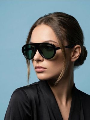 Okulary przeciwsłoneczne damskie Sinsay ze sklepu: Sinsay w kategorii: Okulary przeciwsłoneczne damskie - zdjęcie CC22A15-4CA-6968_679EJ
