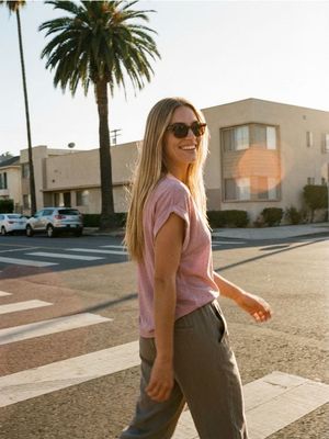 Bluzka damska casual Sinsay ze sklepu: Sinsay w kategorii: Bluzki damskie - zdjęcie CC22A15-4CA-6968_736HC
