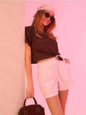 Szorty casual Sinsay ze sklepu: Sinsay w kategorii: Szorty - zdjęcie CC22A15-4CA-6968_756GY