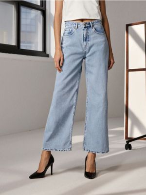 Jeansy damskie w miejskim stylu Sinsay ze sklepu: Sinsay w kategorii: Jeansy damskie - zdjęcie CC22A15-4CA-6968_821DB