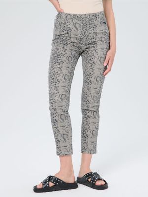 Jeansy damskie Sinsay ze sklepu: Sinsay w kategorii: Jeansy damskie - zdjęcie CC22A15-4CA-6968_877FI