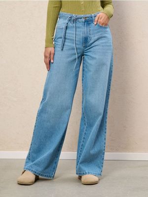 Jeansy damskie Sinsay ze sklepu: Sinsay w kategorii: Jeansy damskie - zdjęcie CC22A15-4CA-6968_884EV