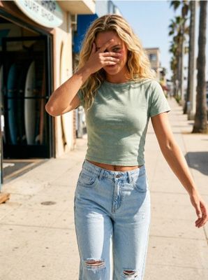 Bluzka damska casual Sinsay ze sklepu: Sinsay w kategorii: Bluzki damskie - zdjęcie CC22A15-4CA-6968_914CG
