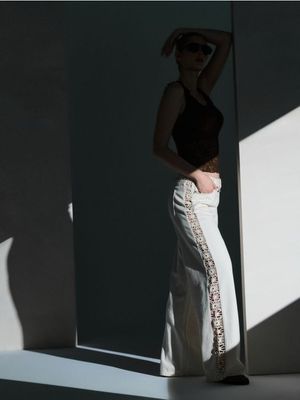 Sinsay - Jeansy damskie w miejskim stylu wiosenne ze sklepu: Sinsay w kategorii: Jeansy damskie - zdjęcie CC22A15-4CA-6968_915GY