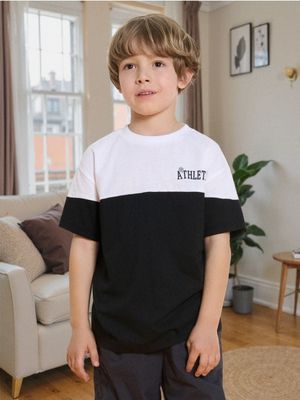 T-shirt chłopięce na lato Sinsay ze sklepu: Sinsay w kategorii: T-shirty chłopięce - zdjęcie CC22A15-4CA-6968_921GE