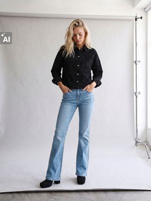 Jeansy damskie w miejskim stylu Sinsay ze sklepu: Sinsay w kategorii: Jeansy damskie - zdjęcie CC22A15-4CA-6968_966JR