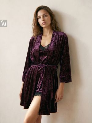 Szlafrok damski elegancki Sinsay ze sklepu: Sinsay w kategorii: Szlafroki damskie - zdjęcie CC22A15-4CA-6968_984JJ