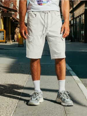 Spodenki męskie letnie Sinsay ze sklepu: Sinsay w kategorii: Spodenki męskie - zdjęcie CC22A15-4CA-6968_9863S