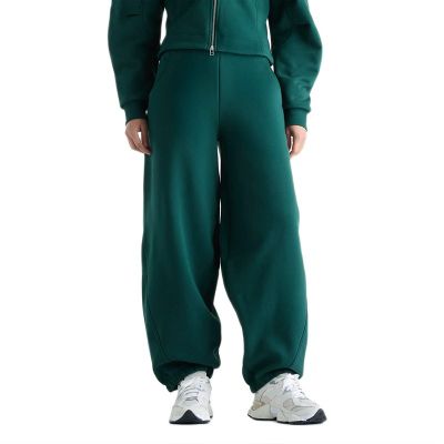 Spodnie damskie wiosenne New Balance ze sklepu: streetstyle24.pl w kategorii: Spodnie damskie - zdjęcie E12E2BE-C1C-9438_3244655