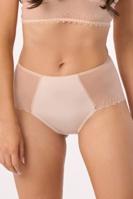 Majtki damskie z koronką BABELL ze sklepu: kontri.pl w kategorii: Majtki damskie - zdjęcie E1A5966-47C-7221_37177