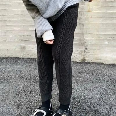 Spodnie damskie casual Intimica ze sklepu: Intimica.pl w kategorii: Spodnie damskie - zdjęcie WP-ADS-RTKIFPPPR_8703898845513