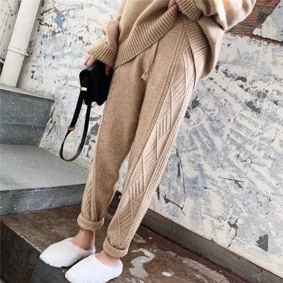 Spodnie damskie casual Intimica ze sklepu: Intimica.pl w kategorii: Spodnie damskie - zdjęcie WP-ADS-RTKIFPPPR_8703898845513