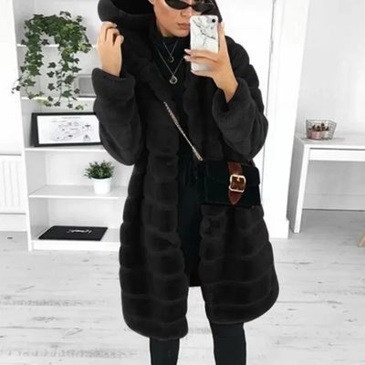 Płaszcz damski casual Intimica ze sklepu: Intimica.pl w kategorii: Płaszcze damskie - zdjęcie WP-ADS-RTKIFPPPR_9299208798537