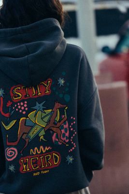 Bluza damska na jesień Surf Inc. ze sklepu: Surf Inc w kategorii: Bluzy damskie - zdjęcie WP-ADS-UGZXOURBE_2080