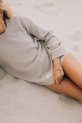 Sweter damski Surf Inc. ze sklepu: Surf Inc w kategorii: Swetry damskie - zdjęcie WP-ADS-UGZXOURBE_728