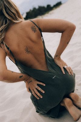 Sukienka Surf Inc. ze sklepu: Surf Inc w kategorii: Sukienki - zdjęcie WP-ADS-UGZXOURBE_773