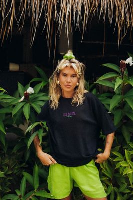 Bluzka damska na wiosnę Surf Inc. ze sklepu: Surf Inc w kategorii: Bluzki damskie - zdjęcie WP-ADS-UGZXOURBE_929