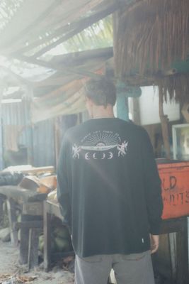 T-shirt męski jesienny Surf Inc. ze sklepu: Surf Inc w kategorii: T-shirty męskie - zdjęcie WP-ADS-UGZXOURBE_978