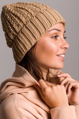 Czapka zimowa damska BE Knitwear ze sklepu: Cudmoda w kategorii: Czapki zimowe damskie - zdjęcie WP-ADS-ZJHDFTVFS_10543