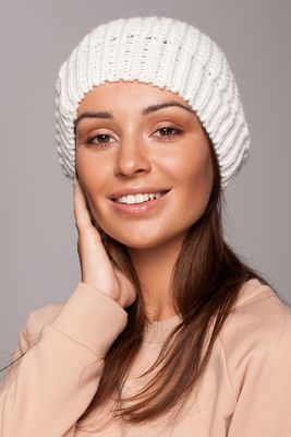 Czapka zimowa damska BE Knitwear ze sklepu: Cudmoda w kategorii: Czapki zimowe damskie - zdjęcie WP-ADS-ZJHDFTVFS_10556