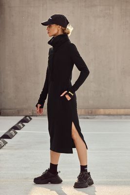 Sukienka casual Moe ze sklepu: Cudmoda w kategorii: Sukienki - zdjęcie WP-ADS-ZJHDFTVFS_12835