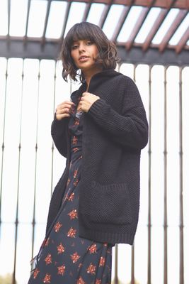 Sweter damski casualowy BE Knitwear ze sklepu: Cudmoda w kategorii: Swetry damskie - zdjęcie WP-ADS-ZJHDFTVFS_1772
