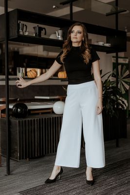 Spodnie damskie w stylu retro Tessita ze sklepu: Cudmoda w kategorii: Spodnie damskie - zdjęcie WP-ADS-ZJHDFTVFS_24660