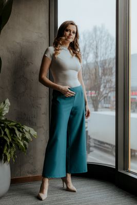 Spodnie damskie w stylu retro Tessita ze sklepu: Cudmoda w kategorii: Spodnie damskie - zdjęcie WP-ADS-ZJHDFTVFS_24662