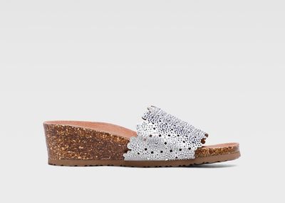 Klapki damskie letnie Clara Barson ze sklepu: ccc.eu w kategorii: Klapki damskie - zdjęcie WP-CCC-G202M-SEF_5904248723095