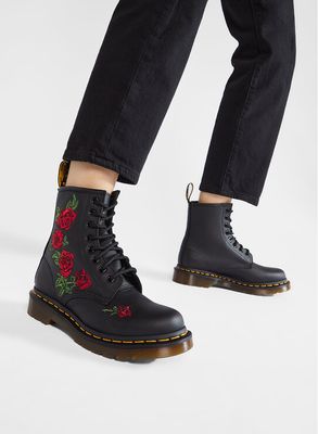 Workery damskie jesienne Dr. Martens ze sklepu: eobuwie.pl w kategorii: Workery damskie - zdjęcie WP-EBWP-9KUZS-09B_0000200909417