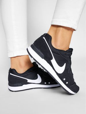 Nike - Buty sportowe damskie wiosenne ze sklepu: eobuwie.pl w kategorii: Buty sportowe damskie - zdjęcie WP-EBWP-9KUZS-09B_0000208065634