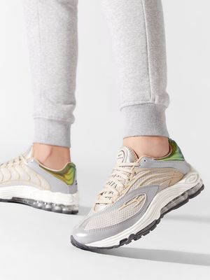 Buty sportowe męskie na wiosnę Nike ze sklepu: eobuwie.pl w kategorii: Buty sportowe męskie - zdjęcie WP-EBWP-9KUZS-09B_0000301149071