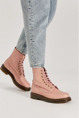 Workery damskie na jesień Dr Martens ze sklepu: eobuwie.pl w kategorii: Workery damskie - zdjęcie WP-EBWP-9KUZS-09B_0000302619436