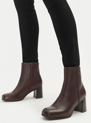 Botki na jesień Clarks ze sklepu: eobuwie.pl w kategorii: Botki - zdjęcie WP-EBWP-9KUZS-09B_0000304162824