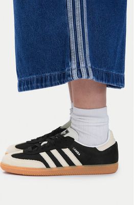 Buty sportowe damskie wiosenne adidas ze sklepu: eobuwie.pl w kategorii: Buty sportowe damskie - zdjęcie WP-EBWP-9KUZS-09B_0000305189219