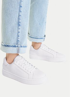 Buty sportowe damskie wiosenne Armani Exchange ze sklepu: eobuwie.pl w kategorii: Buty sportowe damskie - zdjęcie WP-EBWP-9KUZS-09B_0000305520296