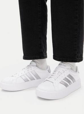 Buty sportowe damskie wiosenne adidas ze sklepu: eobuwie.pl w kategorii: Buty sportowe damskie - zdjęcie WP-EBWP-9KUZS-09B_0000305717146
