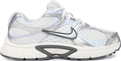 Buty sportowe damskie Nike ze sklepu: eobuwie.pl w kategorii: Buty sportowe damskie - zdjęcie WP-EBWP-9KUZS-09B_0000305747495