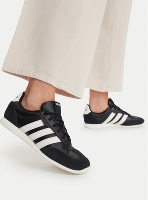 Buty sportowe damskie adidas ze sklepu: eobuwie.pl w kategorii: Buty sportowe damskie - zdjęcie WP-EBWP-9KUZS-09B_0000305785121