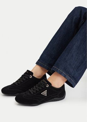 Buty sportowe damskie jesienne Guess ze sklepu: eobuwie.pl w kategorii: Buty sportowe damskie - zdjęcie WP-EBWP-9KUZS-09B_0000305817730