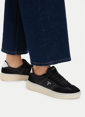 Guess - Buty sportowe damskie wiosenne ze sklepu: eobuwie.pl w kategorii: Buty sportowe damskie - zdjęcie WP-EBWP-9KUZS-09B_0000305818010