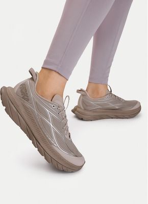 Buty sportowe damskie na wiosnę Hoka ze sklepu: eobuwie.pl w kategorii: Buty sportowe damskie - zdjęcie WP-EBWP-9KUZS-09B_0000306015470
