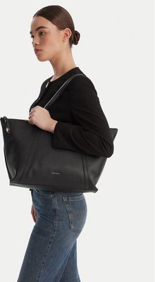 Shopper bag elegancka Coccinelle ze sklepu: eobuwie.pl w kategorii: Torby Shopper bag - zdjęcie WP-EBWP-9KUZS-09B_0000306038356