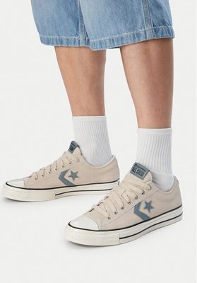 Trampki męskie na wiosnę Converse ze sklepu: eobuwie.pl w kategorii: Trampki męskie - zdjęcie WP-EBWP-9KUZS-09B_0000306041547